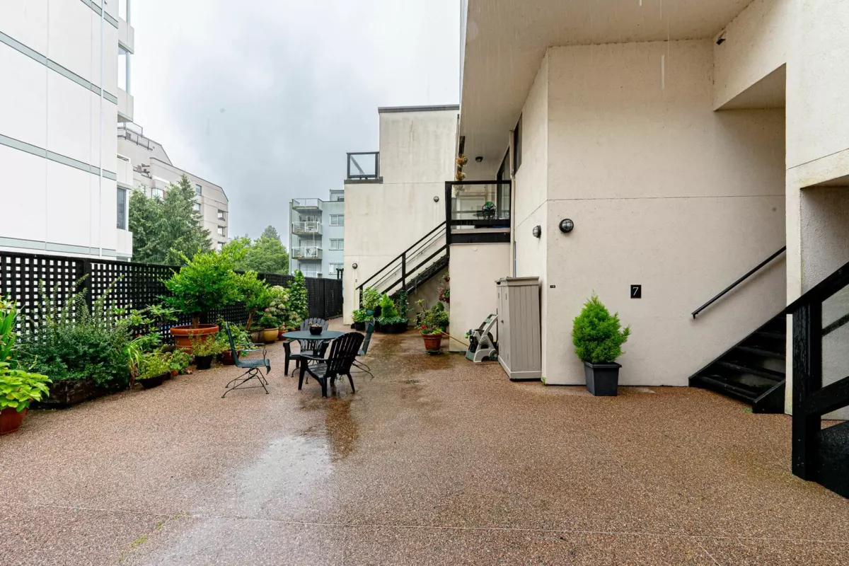 Aerial View of 5 1786 Esquimalt Avenue, West Vancouver, BC