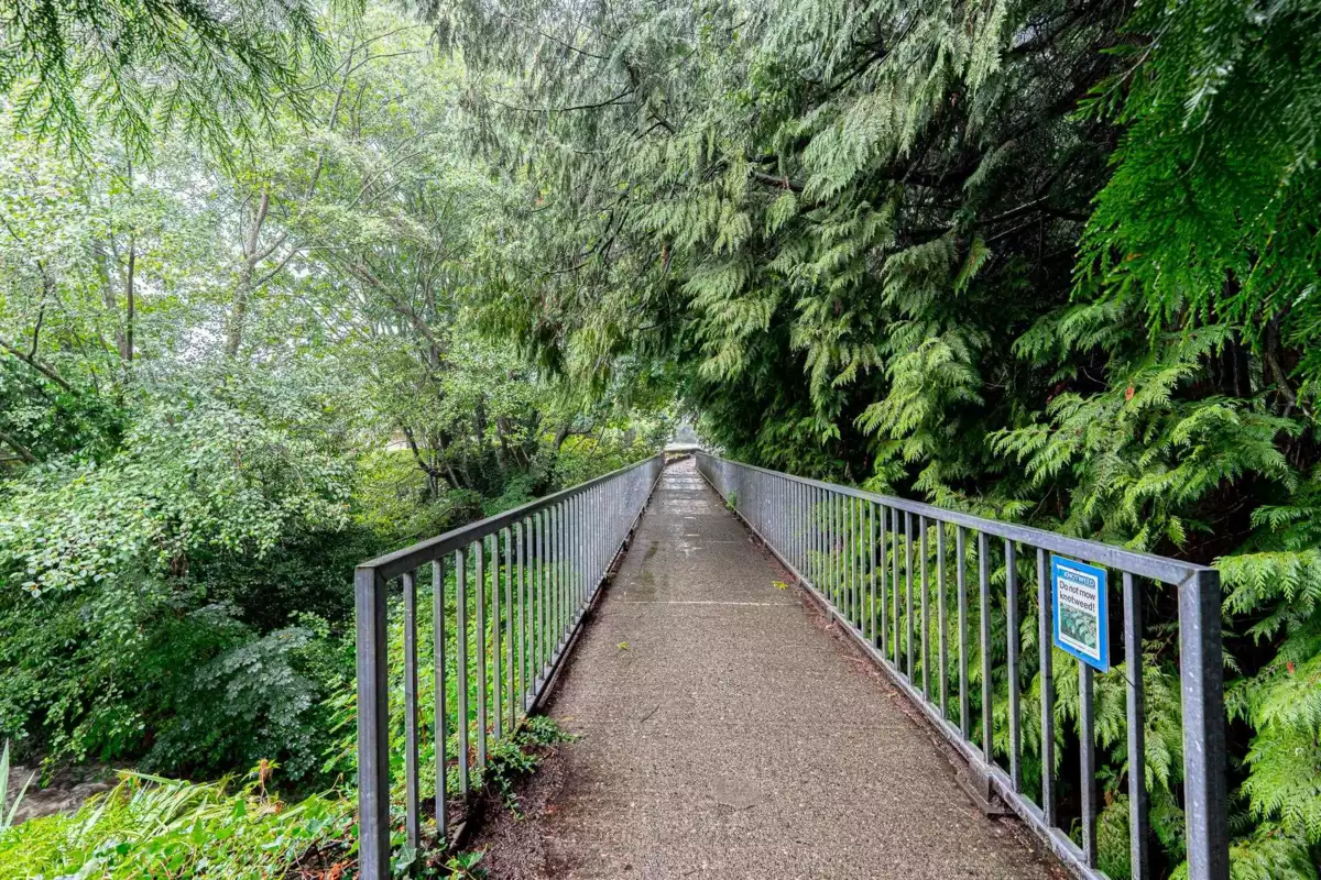 Street View Photo of 5 1786 Esquimalt Avenue, West Vancouver, BC