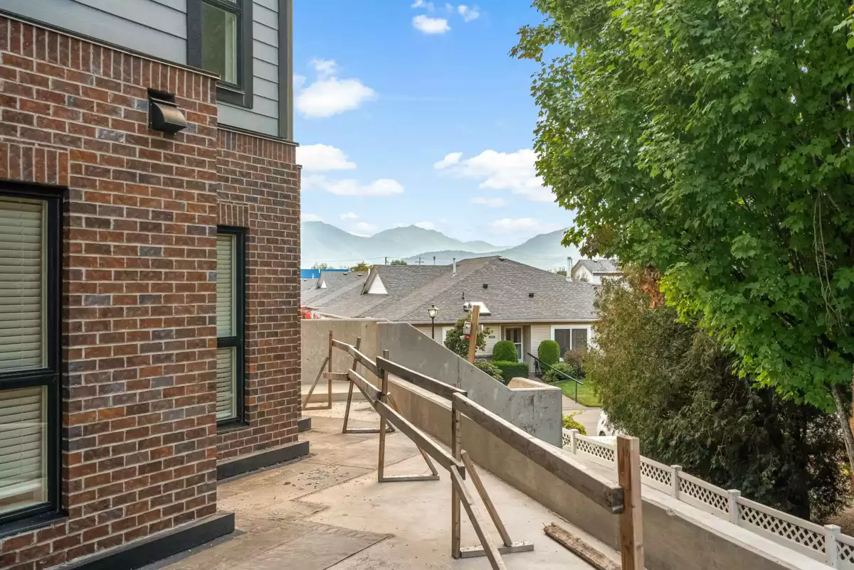 Hallway Photo of 103 8497 Young Road, Chilliwack, BC