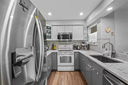 66 9000 Ash Grove Crescent, Burnaby, BC, Burnaby — Townhouse for sale