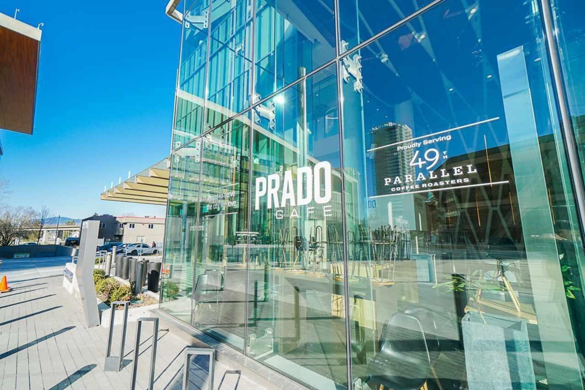 Dining Area Photo of 3108 13495 Central Avenue, Surrey, BC