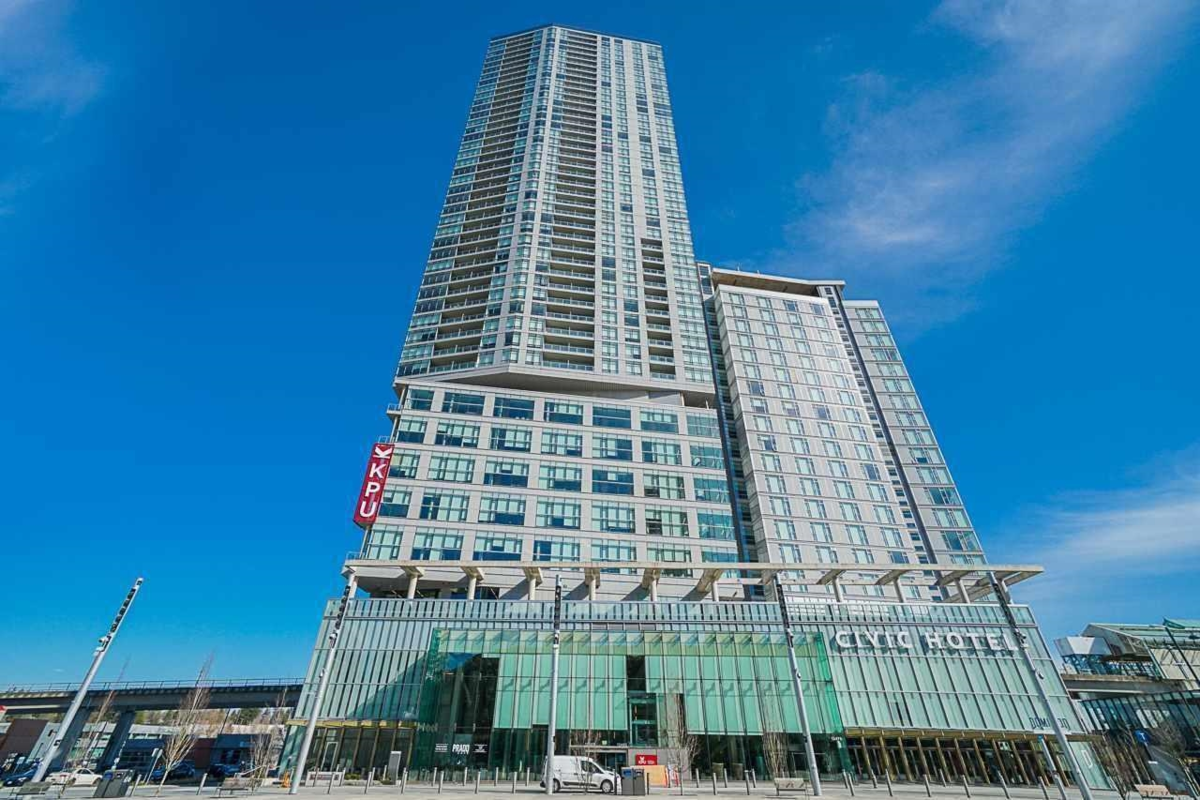 Kitchen Photo of 3108 13495 Central Avenue, Surrey, BC