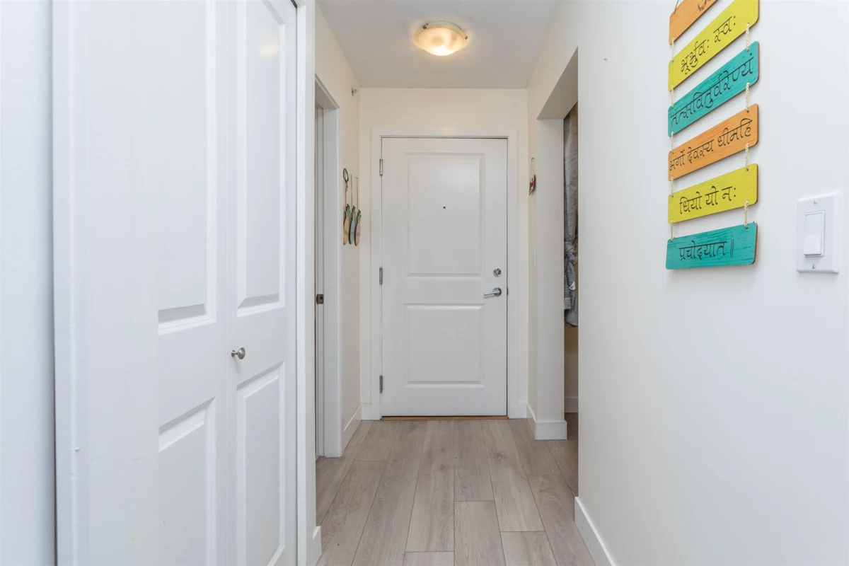 Family Room Photo of 425 8915 202 Street, Langley, BC