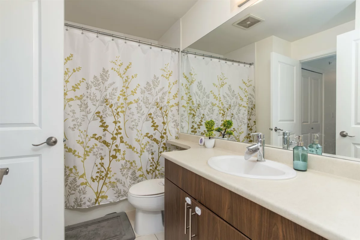 Hallway Photo of 425 8915 202 Street, Langley, BC