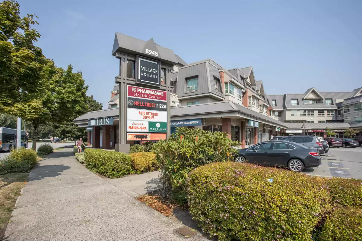 Outdoor Deck Photo of 425 8915 202 Street, Langley, BC