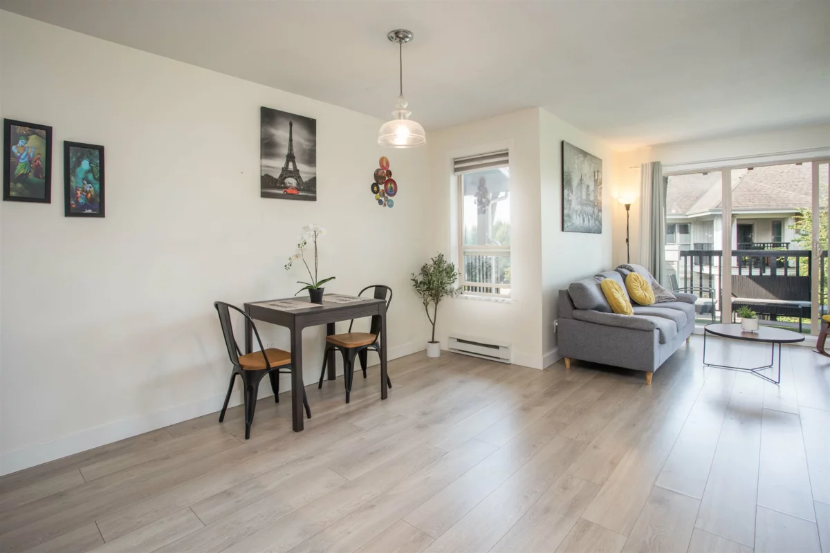 Primary Bathroom Photo of 425 8915 202 Street, Langley, BC