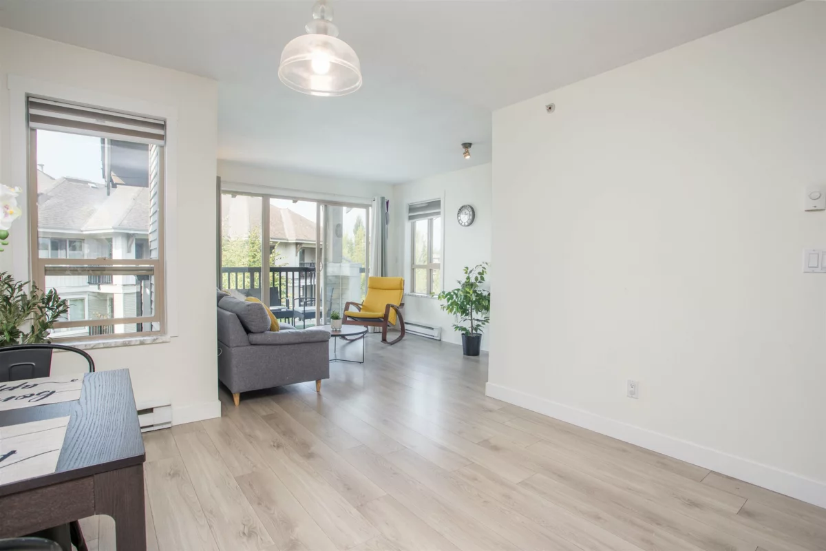 Walk-In Closet Photo of 425 8915 202 Street, Langley, BC