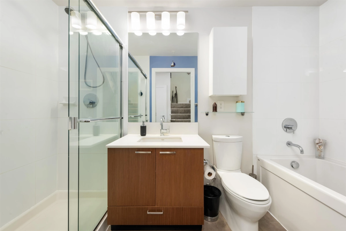 Family Room Photo of 903 221 Union Street, Vancouver, BC