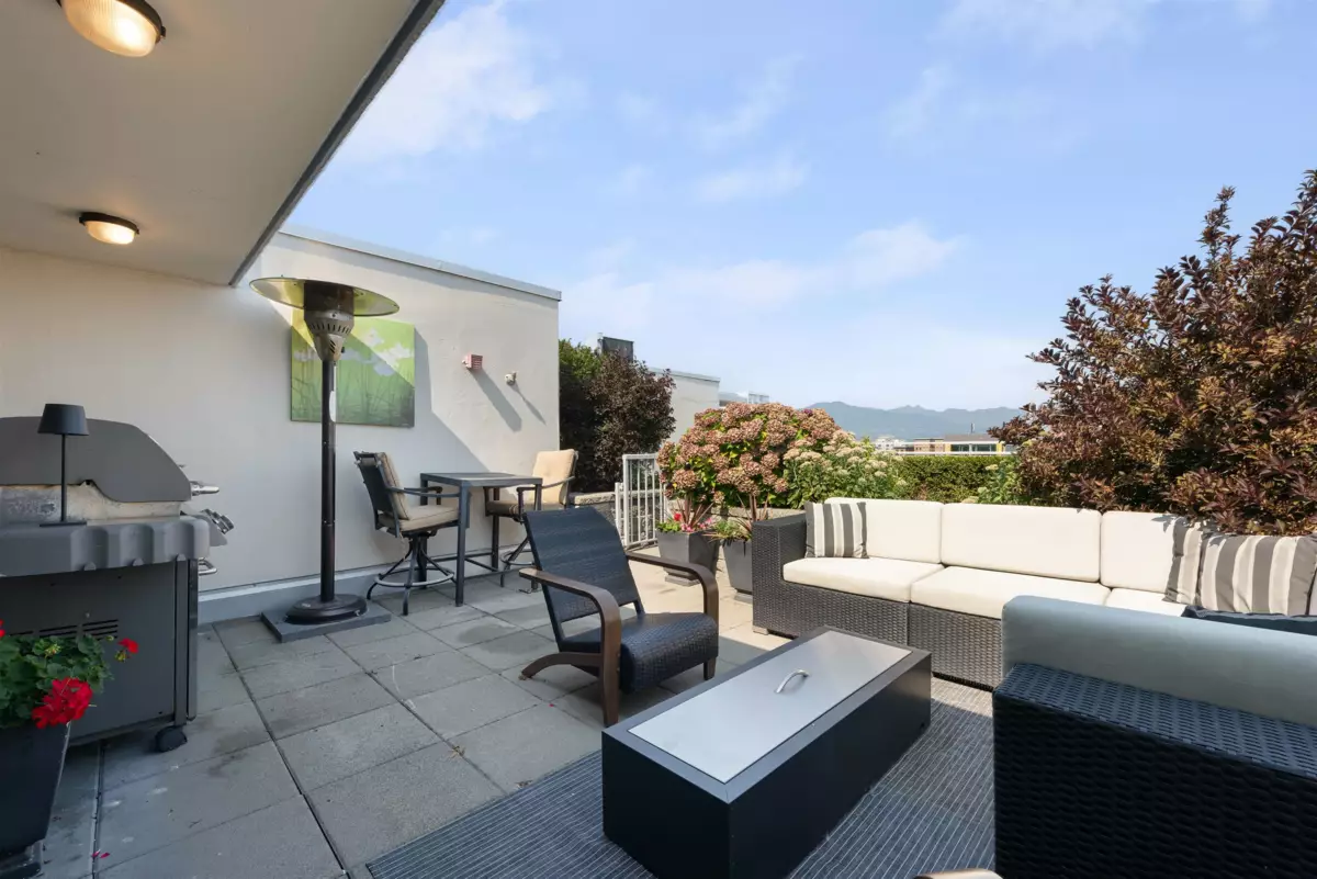 Garage Interior Photo of 903 221 Union Street, Vancouver, BC