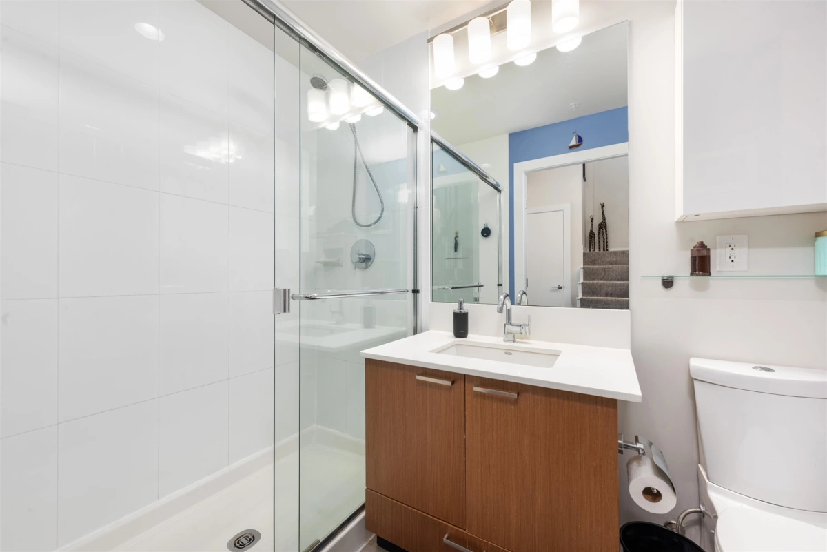 Living Room Photo of 903 221 Union Street, Vancouver, BC