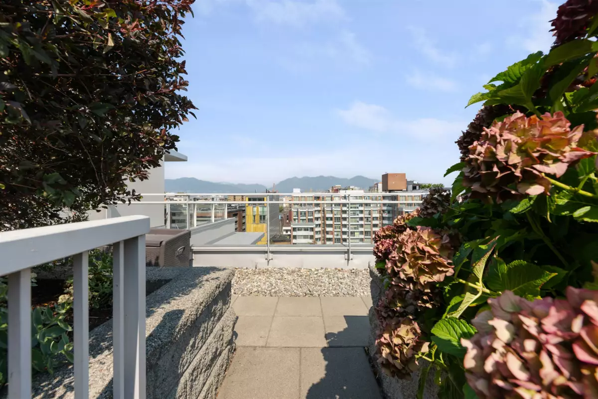 Outdoor Deck Photo of 903 221 Union Street, Vancouver, BC