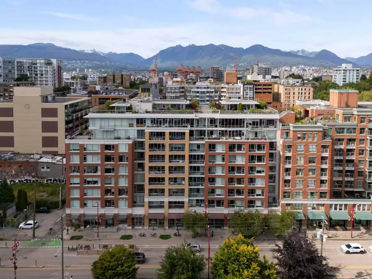 Street View Photo of 903 221 Union Street, Vancouver, BC
