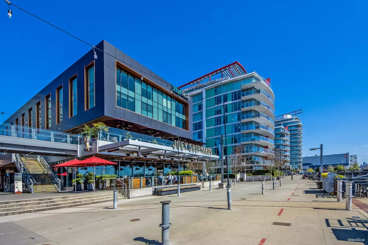 Backyard Photo of 1002 188 E Esplanade Esplanade, North Vancouver, BC