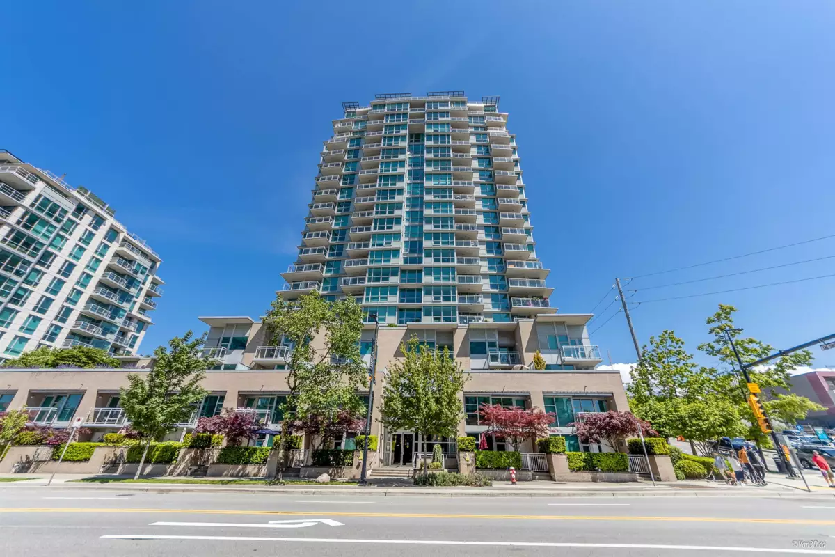 Exterior Rear Photo of 1002 188 E Esplanade Esplanade, North Vancouver, BC