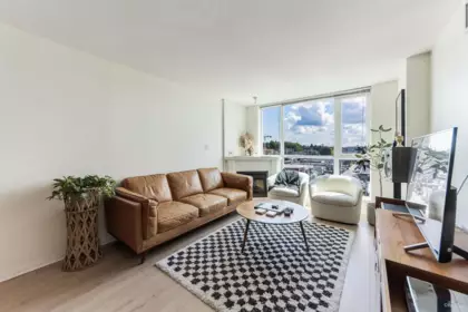 Living Room Photo of 1002 188 E Esplanade Esplanade, North Vancouver, BC