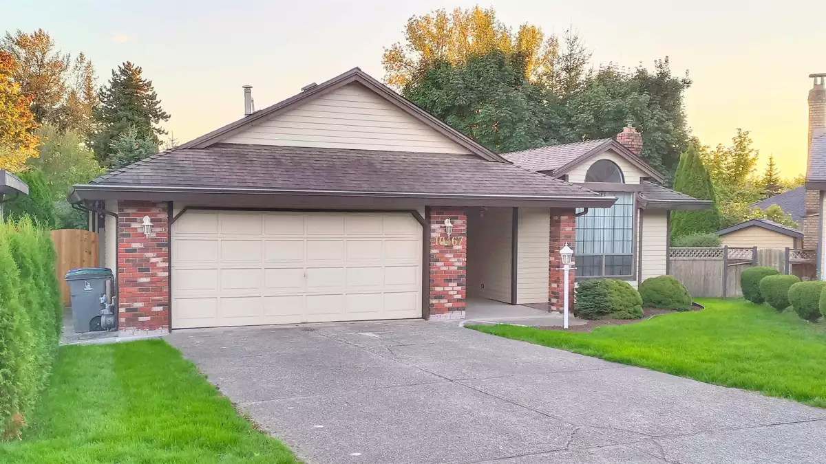 Exterior Front Photo of 10467 Glenbrook Grove, Surrey, BC