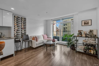 Breakfast Nook Photo of 513 1283 Howe Street, Vancouver, BC