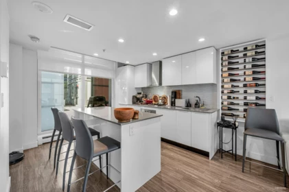 Kitchen Photo of 513 1283 Howe Street, Vancouver, BC