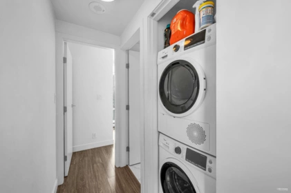 Powder Room Photo of 513 1283 Howe Street, Vancouver, BC