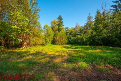 Garden / Landscaping Photo of 12760 232 Street, Maple Ridge, BC