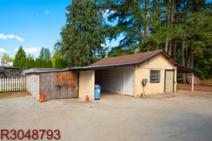 Hallway Photo of 12760 232 Street, Maple Ridge, BC