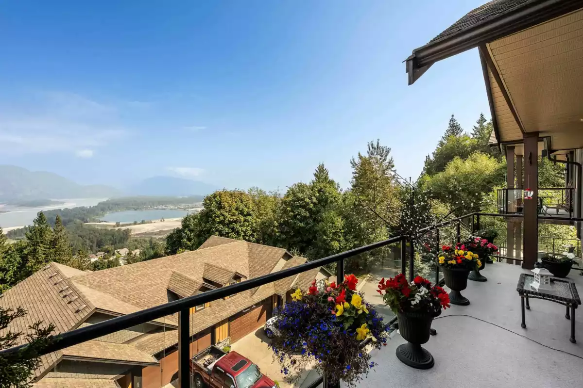 Primary Bathroom Photo of 29 43540 Alameda Drive, Chilliwack, BC