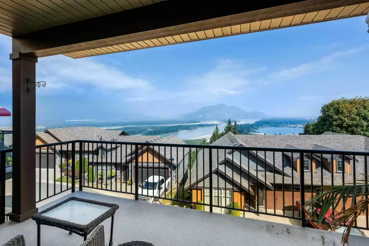 Swimming Pool Photo of 29 43540 Alameda Drive, Chilliwack, BC