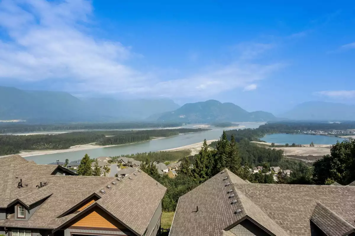 Walk-In Closet Photo of 29 43540 Alameda Drive, Chilliwack, BC