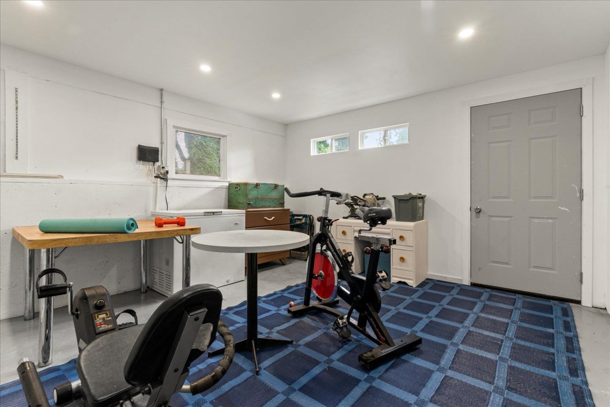 Garden / Landscaping Photo of 35063 Delair Road, Abbotsford, BC