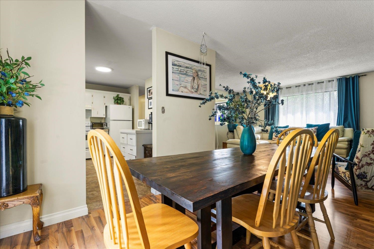 Primary Bedroom Photo of 35063 Delair Road, Abbotsford, BC