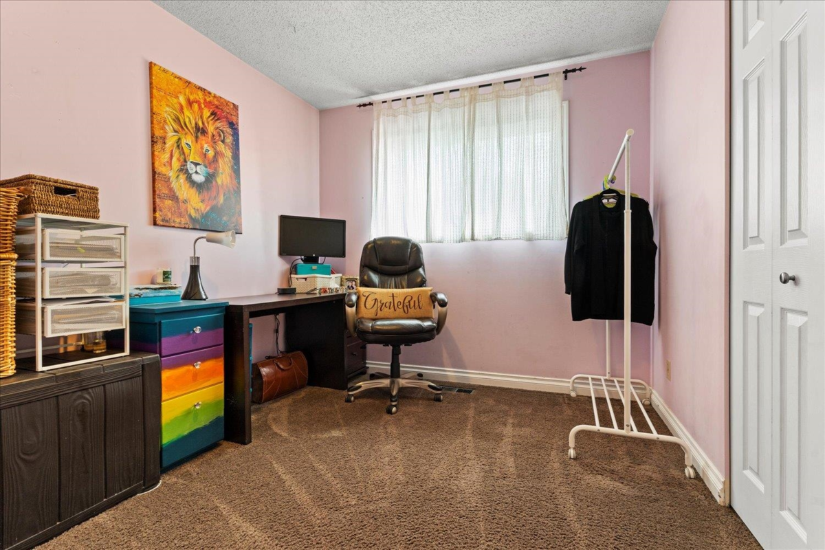 Staircase Photo of 35063 Delair Road, Abbotsford, BC