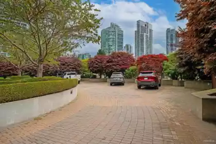 902 4333 Central Boulevard, Burnaby, BC, Burnaby — Apartment/Condo for sale