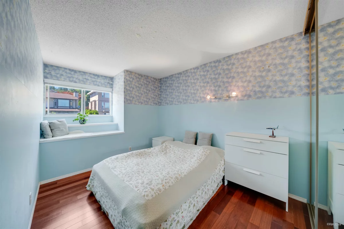 Entry Foyer Photo of 1295 Daimler Street, Coquitlam, BC