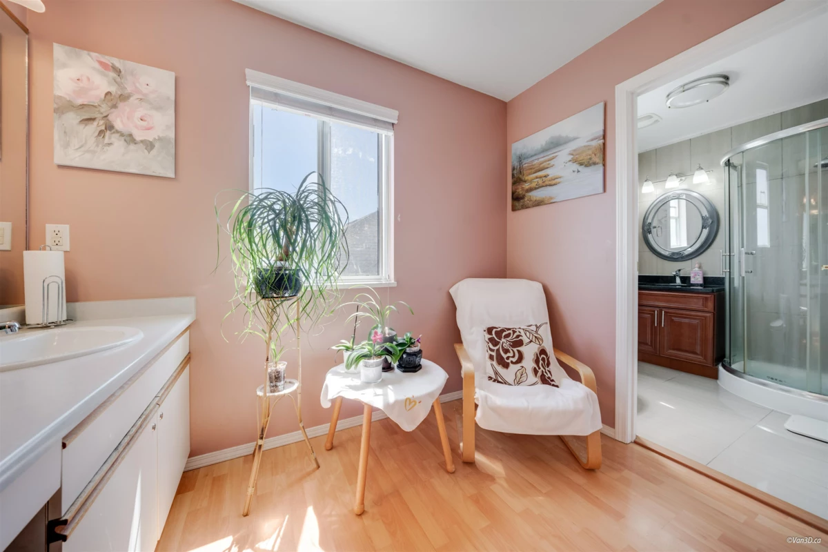 Laundry Room Photo of 1295 Daimler Street, Coquitlam, BC