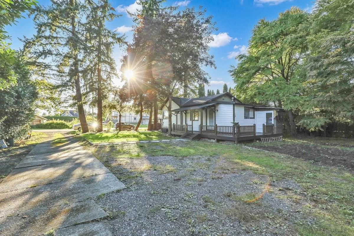 Backyard Photo of 7822 Willard Street, Burnaby, BC