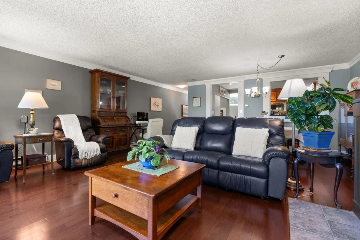 Guest Bathroom Photo of 9 14025 Nico Wynd Place, Surrey, BC