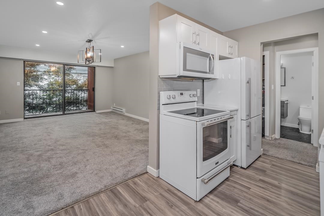 Kitchen Island Photo of 330 1735 Agassiz-Rosedale No 9 Highway, Agassiz, BC