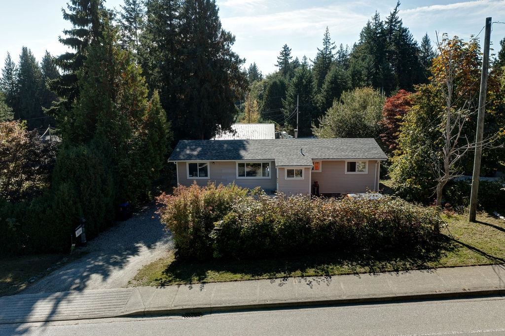 Living Room Photo of 6275 Norwest Bay Road, Sechelt, BC