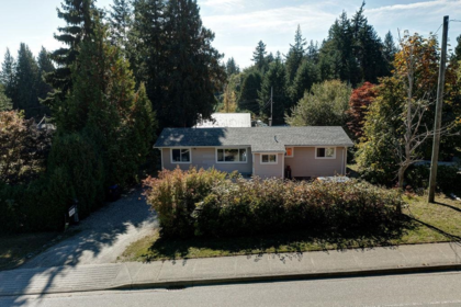 6275 Norwest Bay Road, Sechelt, BC, Sechelt — Single Family Residence for sale