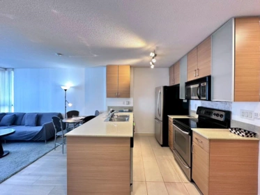 2404 977 Mainland Street, Vancouver, BC, Vancouver — Apartment/Condo for sale