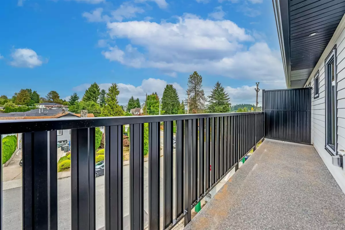 Backyard Photo of 3 7893 2nd Street, Burnaby, BC