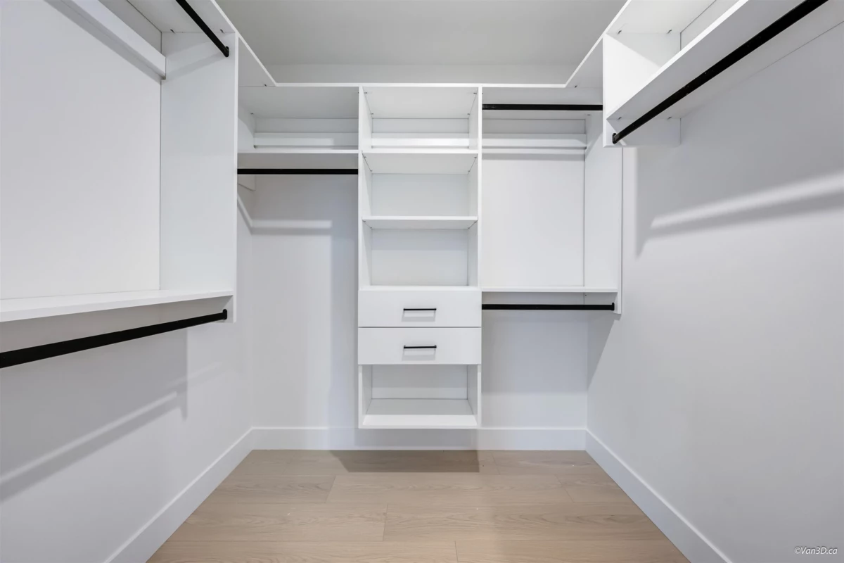 Entry Foyer Photo of 3 7893 2nd Street, Burnaby, BC