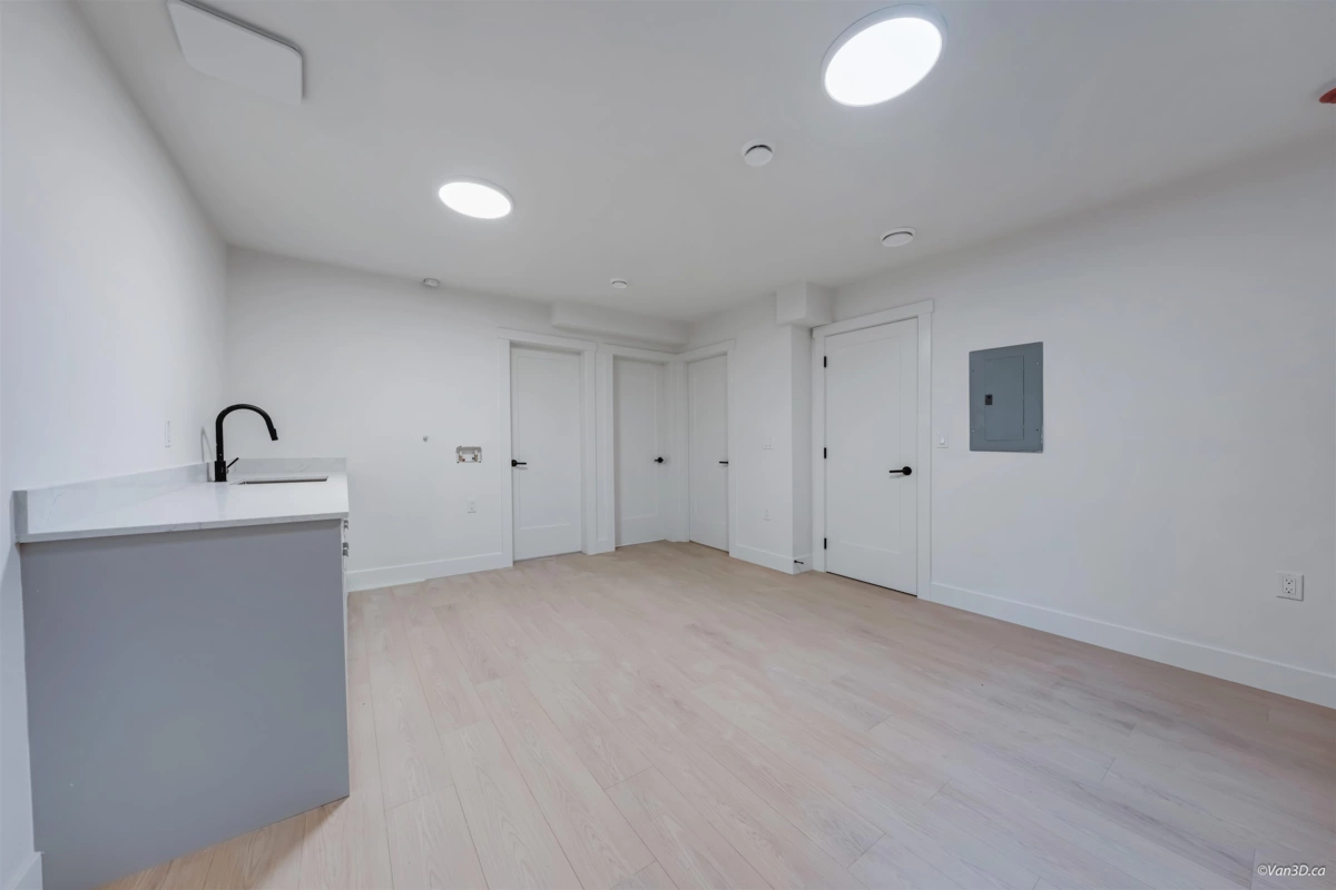 Garden / Landscaping Photo of 3 7893 2nd Street, Burnaby, BC