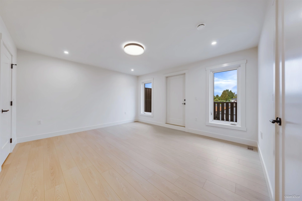 Laundry Room Photo of 3 7893 2nd Street, Burnaby, BC