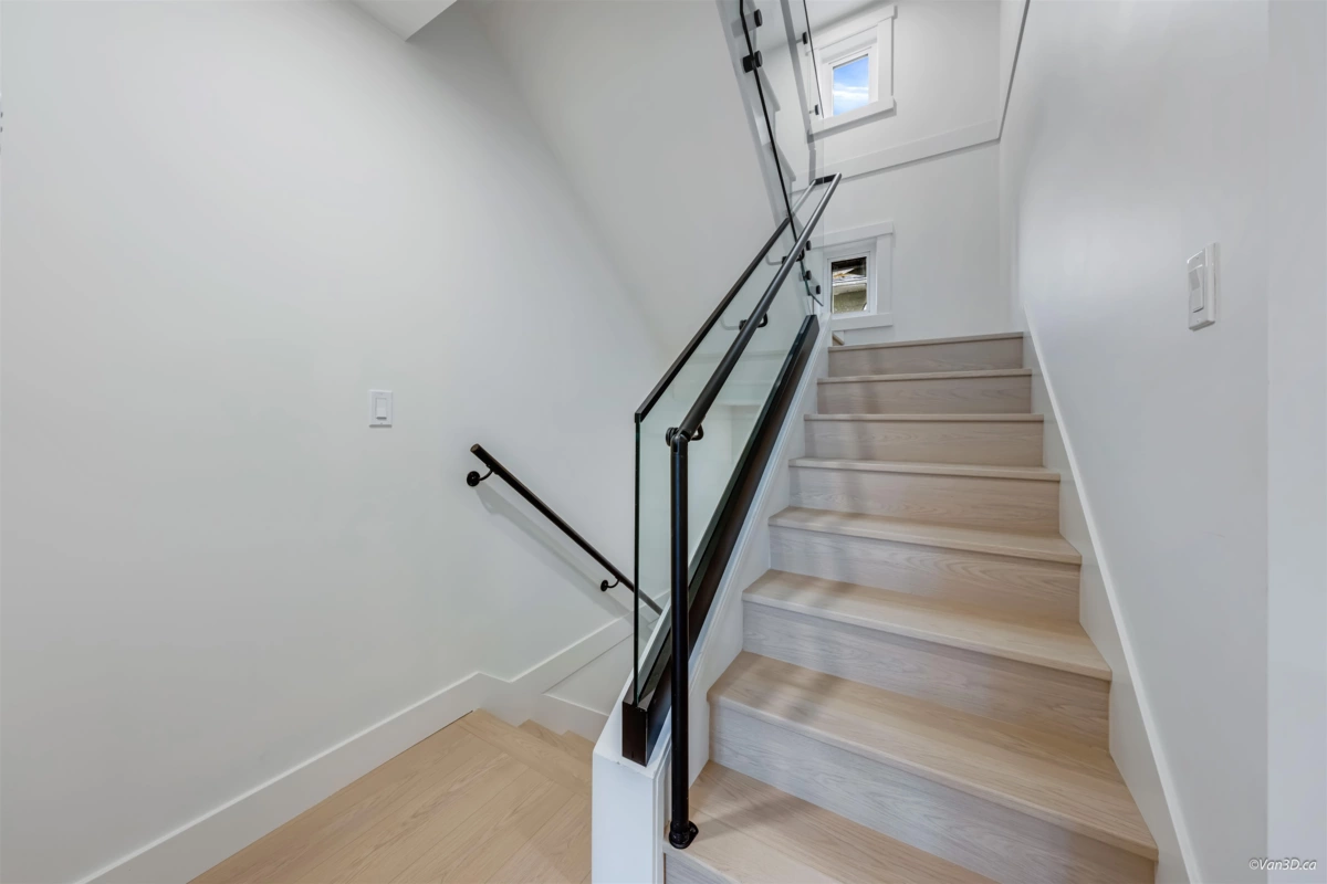 Walk-In Closet Photo of 3 7893 2nd Street, Burnaby, BC