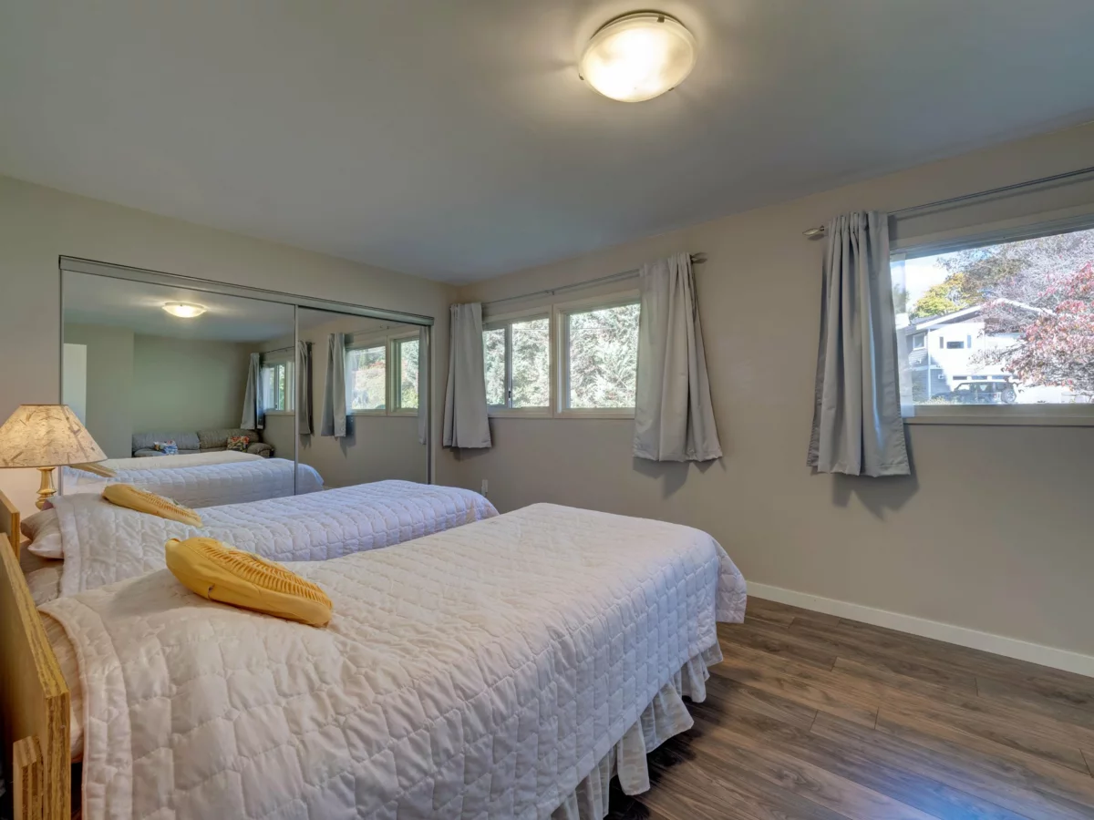 Entry Foyer Photo of 4657 Whitaker Road, Sechelt, BC