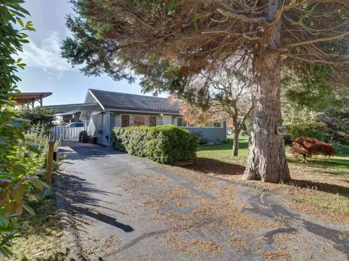 Exterior Front Photo of 4657 Whitaker Road, Sechelt, BC