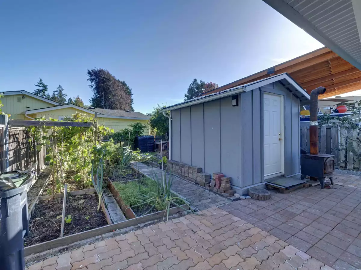 Kitchen Photo of 4657 Whitaker Road, Sechelt, BC