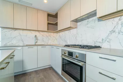 Kitchen Photo of 3506 6468 Willingdon Avenue, Burnaby, BC