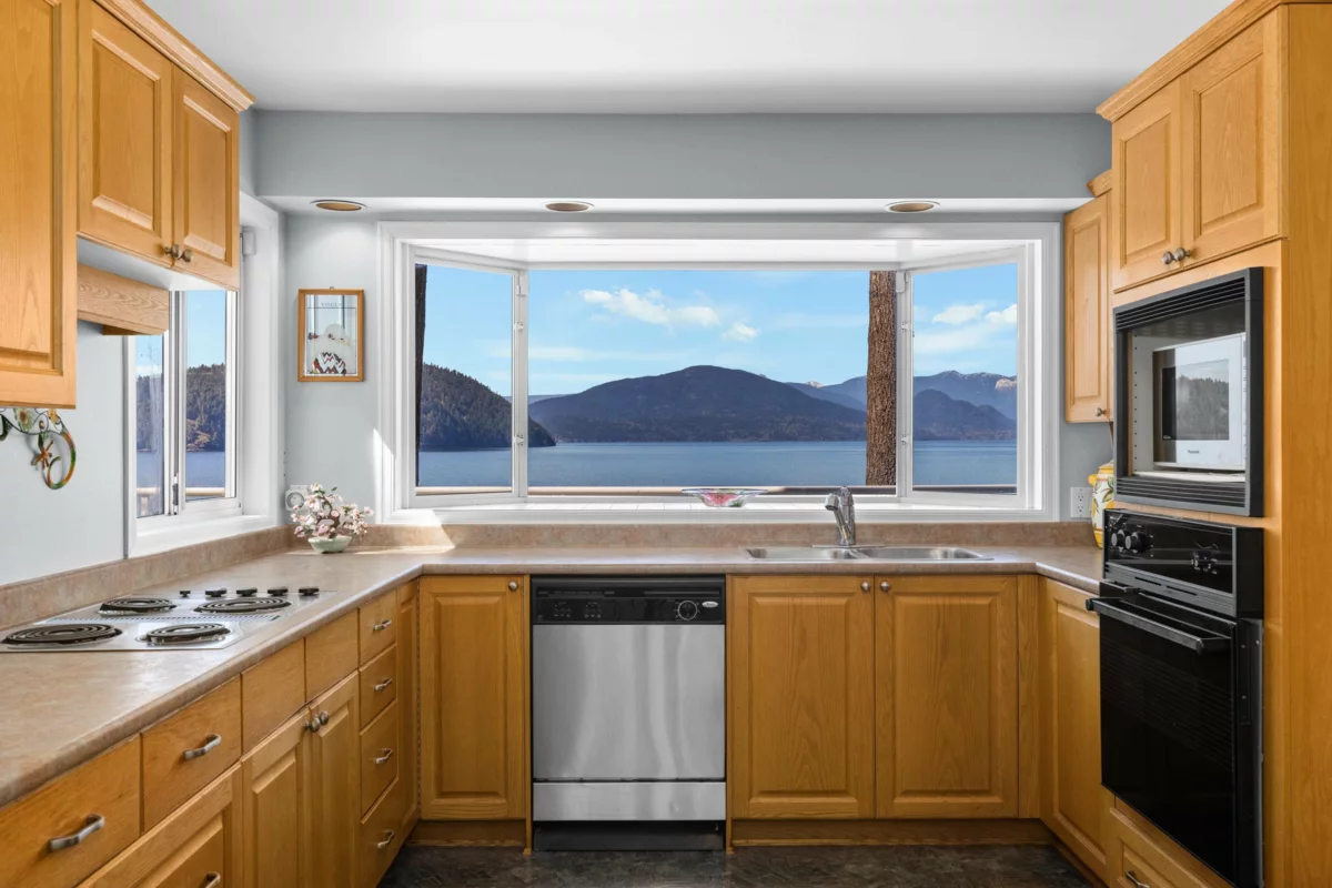 Exterior Rear Photo of 4 Strachan Point Road, West Vancouver, BC